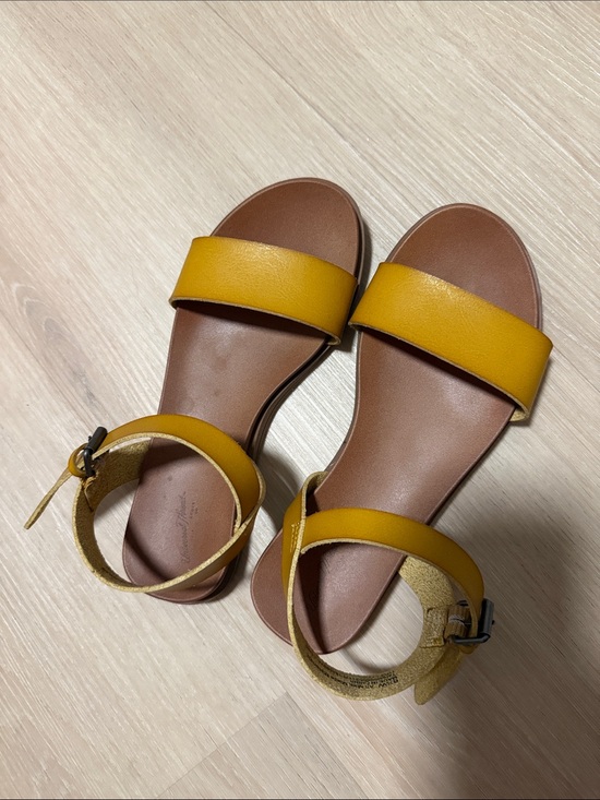 Universal Thread Shoes - Universal Thread Yellow Ankle-Strap Slide Sandals